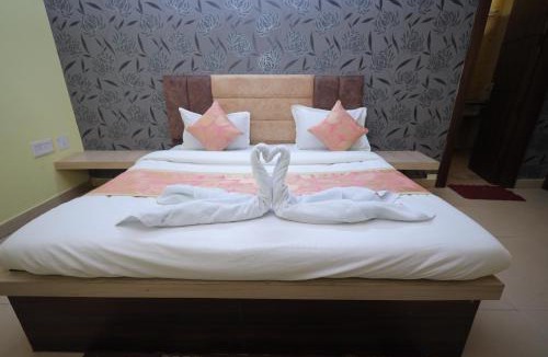 Mathura Hotel | Hotel Mukund Priya- Near Krishna Janam Bhoomi