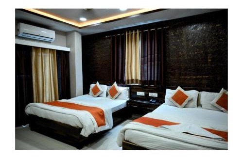 Varanasi Hotel | Hotel Nanak Palace