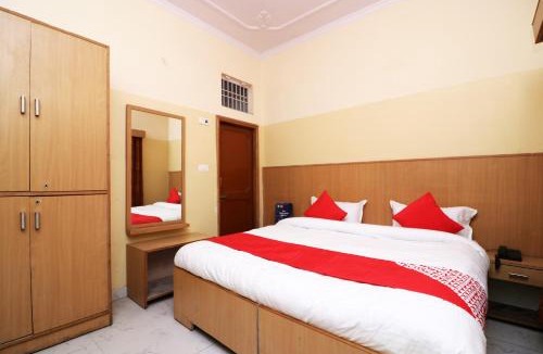 Aligarh Hotel | Hotel O AKBAR PALACE