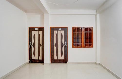 Aligarh Hotel | Hotel O Crystal Crown