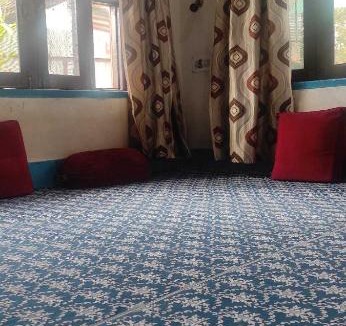 Srinagar Apartment | Hotel O POP Maryam Homestay