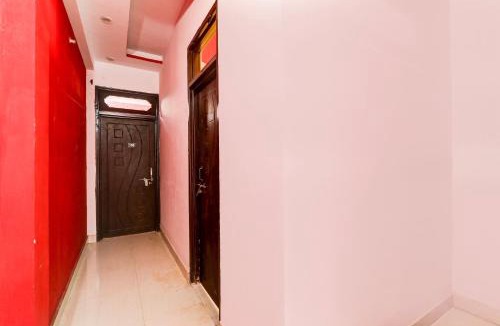 Hazratganj Hotel | Hotel O Rudra Palace
