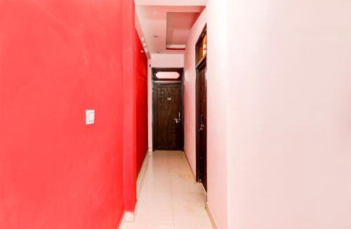Hazratganj Hotel | Hotel O Rudra Palace