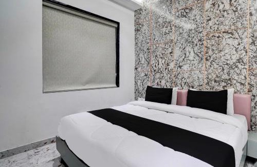 Vrindavan Hotel | Hotel O Shree Balaji Dham