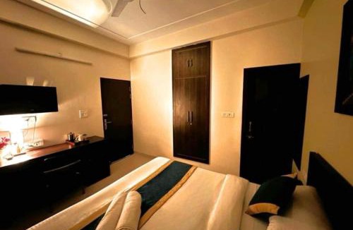Noida Hotel | HOTEL O THE VIRAAT
