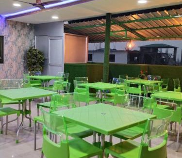 Sualkuchi Hotel | Hotel Pariwar Mahal