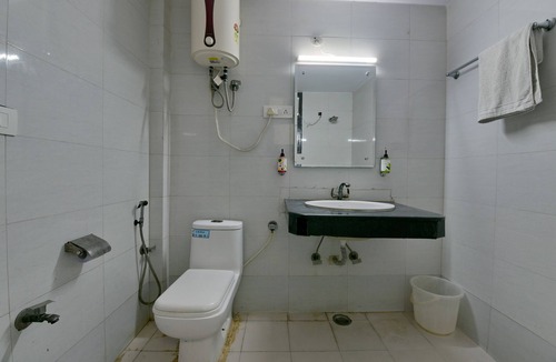 Indirapuram Hotel | Hotel Park well