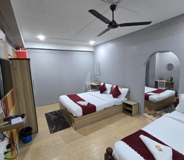 Sualkuchi Hotel | Hotel Pohor Regency 10 minutes travel to Kamakhya Temple
