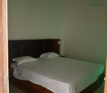 Vrindavan Hotel | Hotel Priyakunj by Naavagat