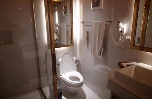 Dhaka Hotel | Hotel Razmoni Isha Kha International