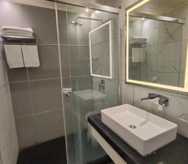 Varanasi Hotel | Hotel Royal Livin