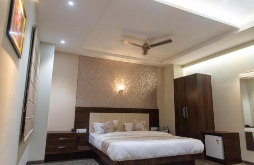 Varanasi Hotel | Hotel Royal Livin