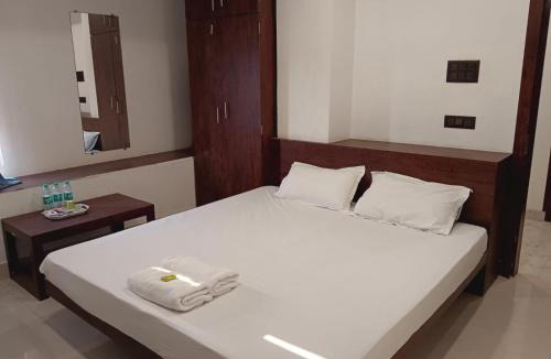 Sualkuchi Hotel | Hotel Royal Majestic