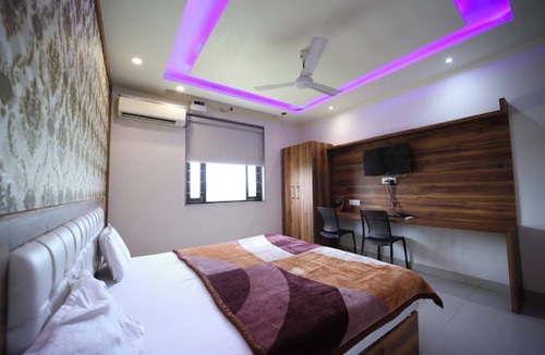 Mat Hotel | Hotel Shree Ji Inn