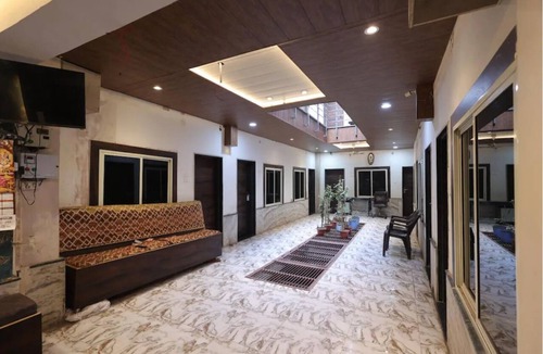 Mathura House | Hotel Shyam Inn - Executive Family Apartment