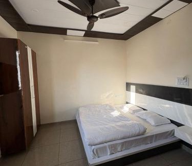 Sikar Hotel | Hotel Shyam Mahal Inn