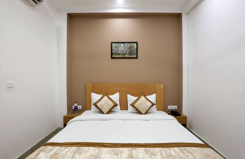 Sector 62 Hotel | Hotel Surya Palace