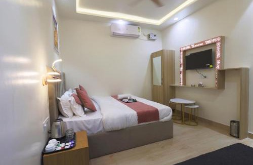 Varanasi Hotel | Hotel The Banaras Stay Varanasi - Air-Conditioned with Parking availability, near Kashi Vishwanath Temple and Ganga Ghat