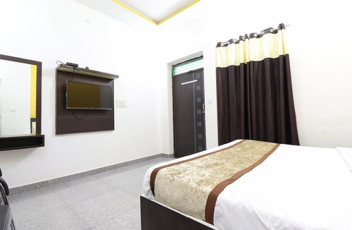 Kiraoli Hotel | Hotel Vedic Inn