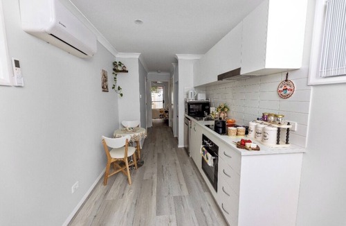 Cessnock House | House By Lavender Lane-nForest views, FREE Parking