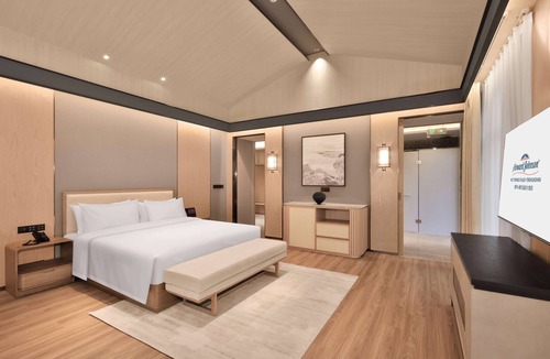 Jingyang District Hotel | Howard Johnson Hot Springs Plaza Yinghuashan