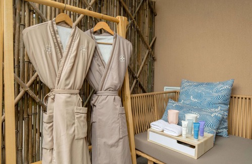 Qionglai Hotel | Howard Johnson Huashuiwan Hot Springs Resort Chengdu