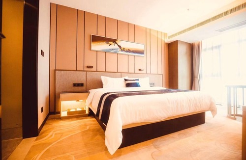 Qinnan District Hotel | Howard Johnson Life Changrong