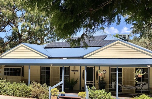 Heathcote Junction House | Howay Retreat - your relaxing home away from home.