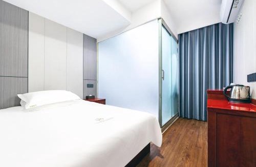 Huangpu Hotel | Huajing Hotel (Near Shanghai Ninth People's Hospital,South Xizang Road Metro Station)