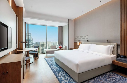 Baiyun District Hotel | Hualuxe Guiyang Financial City