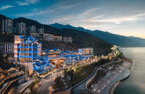 Wushan Hotel | HUALUXE Hotels and Resorts Chongqing Wushan by IHG
