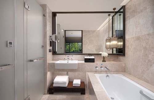 Qujiang New District Hotel | HUALUXE Hotels and Resorts Xi'an Tanghua, an IHG hotel