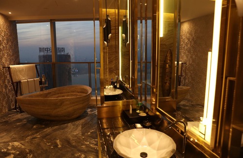 Qingshanhu Qu Hotel | HUALUXE Nanchang Hightech Zone