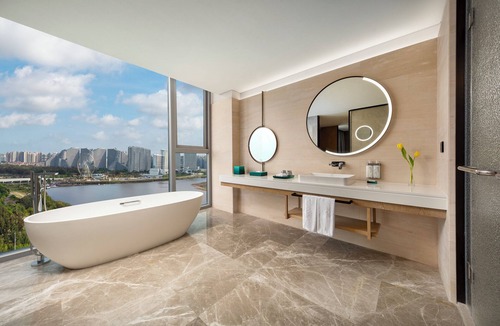 Yinhai Hotel | HUALUXE Resort Beihai Silver Beach by IHG