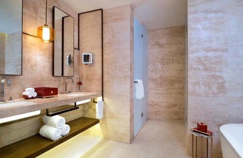 Xuhui Hotel | HUALUXE Shanghai Twelve at Hengshan by IHG