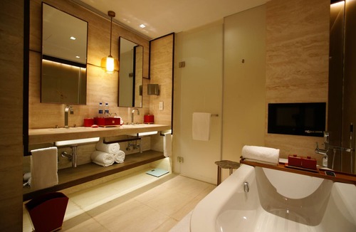 Xuhui Hotel | HUALUXE Shanghai Twelve at Hengshan by IHG