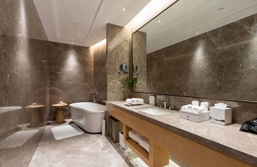 Wujiang Hotel | HUALUXE Suzhou Bay Hot Spring Resort by IHG