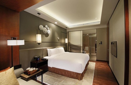 Bin Hu District Hotel | HUALUXE Wuxi Taihu