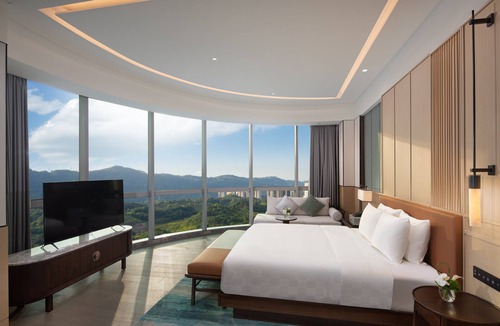 Cuiping District Hotel | HUALUXE Yibin by IHG
