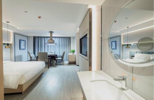 Huarong County Hotel | Huanman Hotel Huarong People's Square Branch