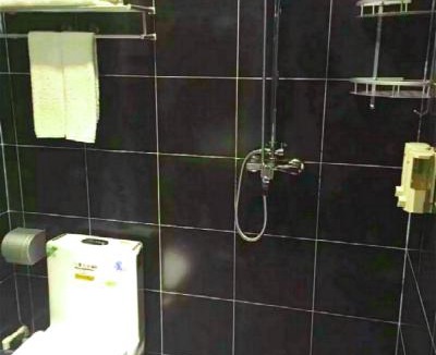 Huayin Hostel | Huashan Lotus International Hostel