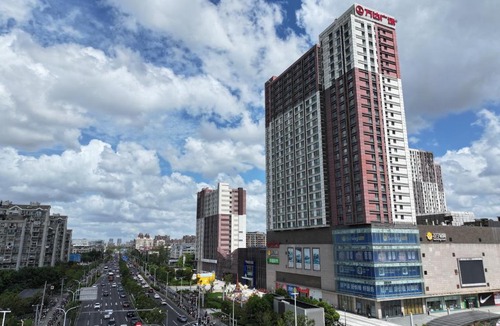 Pudong Hotel | Huayue Apartment Hotel - Shanghai & Metro Line 18 Zhoupu Station华悦酒店上海浦东万达广场店
