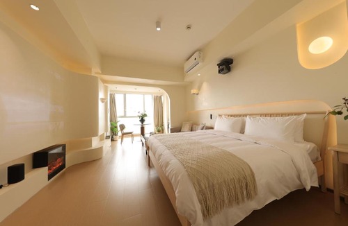 Pudong Hotel | Huayue Apartment Hotel - Shanghai & Metro Line 18 Zhoupu Station华悦酒店上海浦东万达广场店