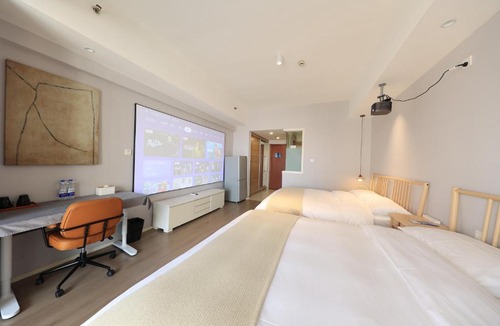 Pudong Hotel | Huayue Apartment Hotel - Shanghai & Metro Line 18 Zhoupu Station华悦酒店上海浦东万达广场店