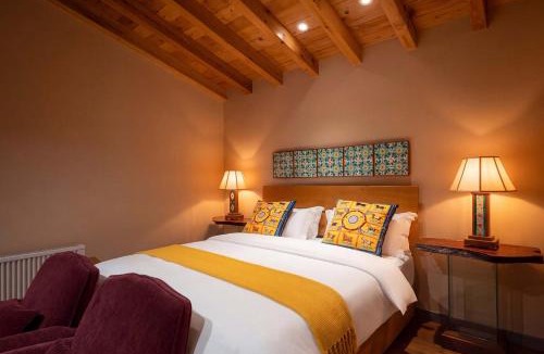 Yi County Hotel | Huizhou Heritage Manor by Tachuan Resorts-Ancient Architecture, Scenic Gardens & Butler Service