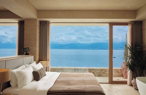 Dali Town Hotel | Hushan Yunyin Qingshan Cliff Hotel