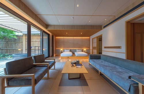 Pudong Hotel | Hyakumangoku Onsen Hotel - Free Shuttle Service to Shanghai Disneyland