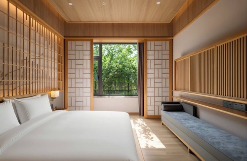 Pudong Hotel | Hyakumangoku Onsen Hotel - Free Shuttle Service to Shanghai Disneyland