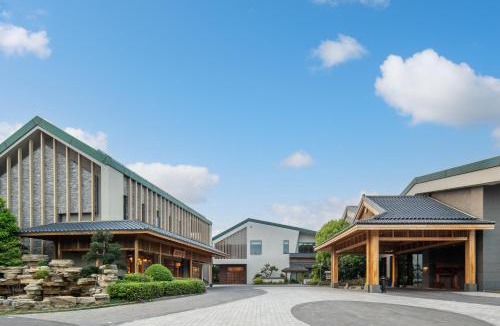 Pudong Hotel | Hyakumangoku Onsen Hotel