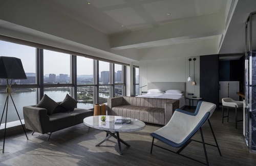 Zhenhai District Hotel | Hyatt Centric Lakeside Ningbo